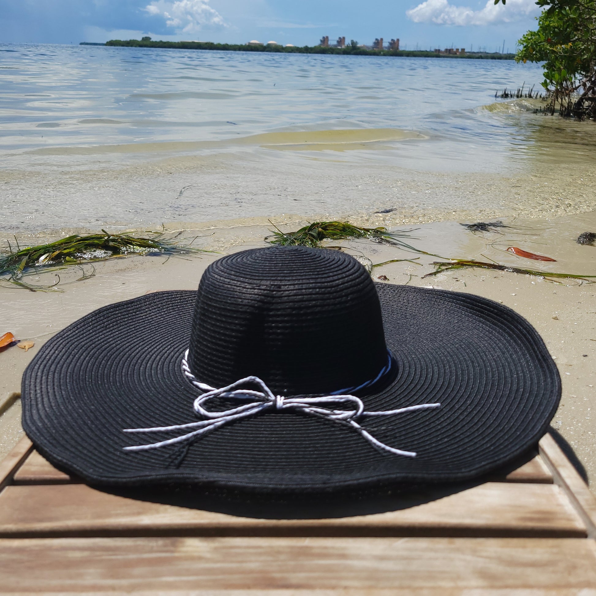 Women's Oversized Straw Beach Hat - Black 