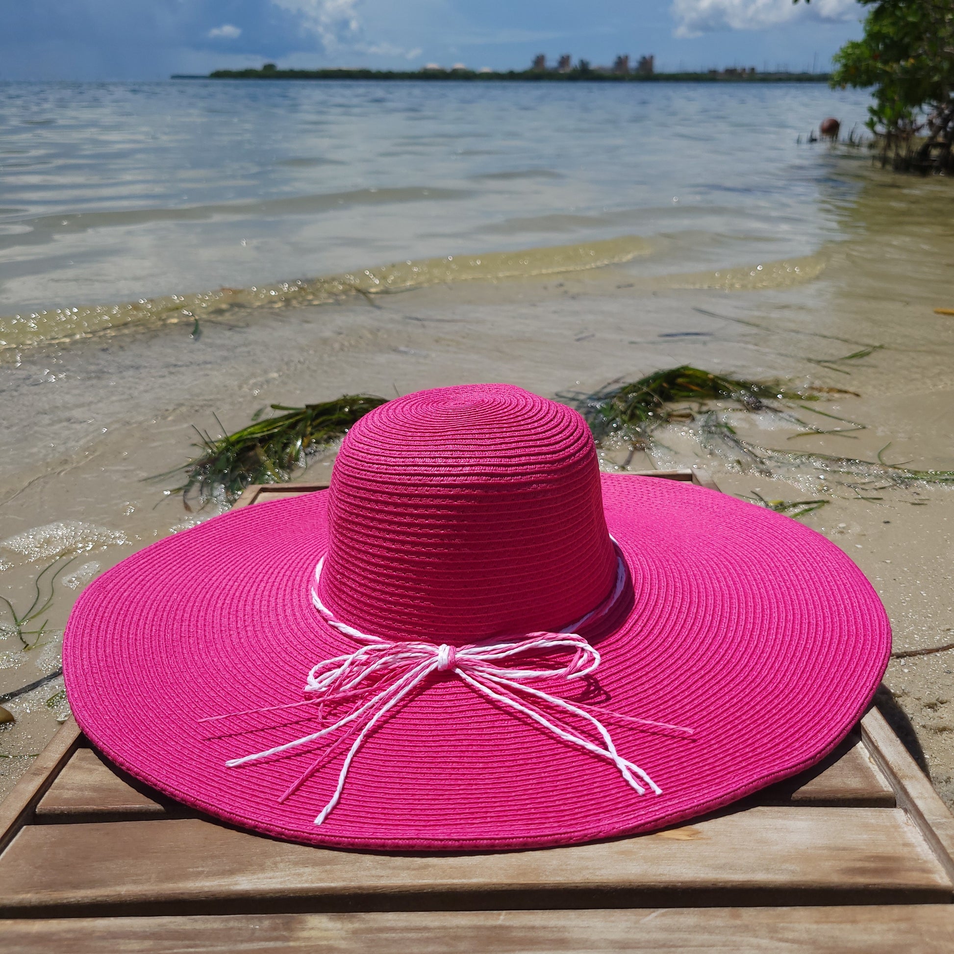 Women's Oversized Straw Beach Hat - Pink