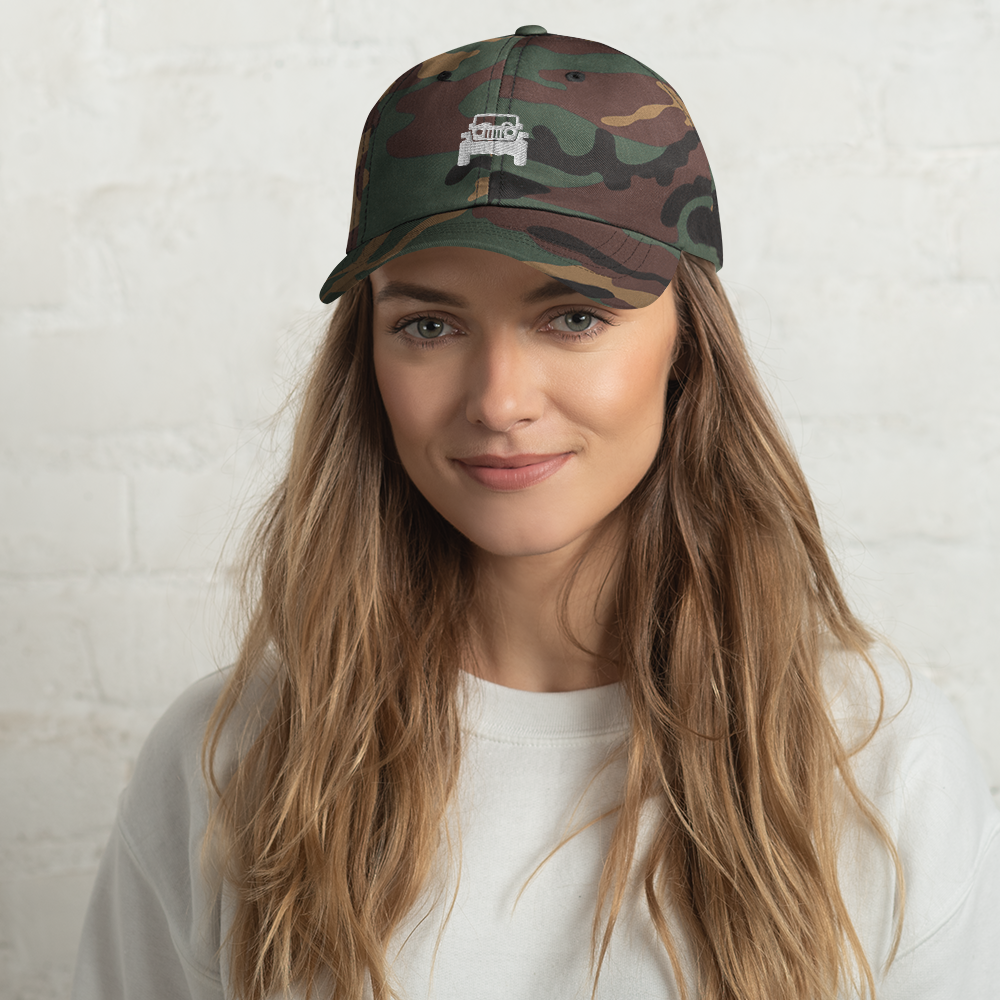 Woman wearing Offroad Hat - Camo Front